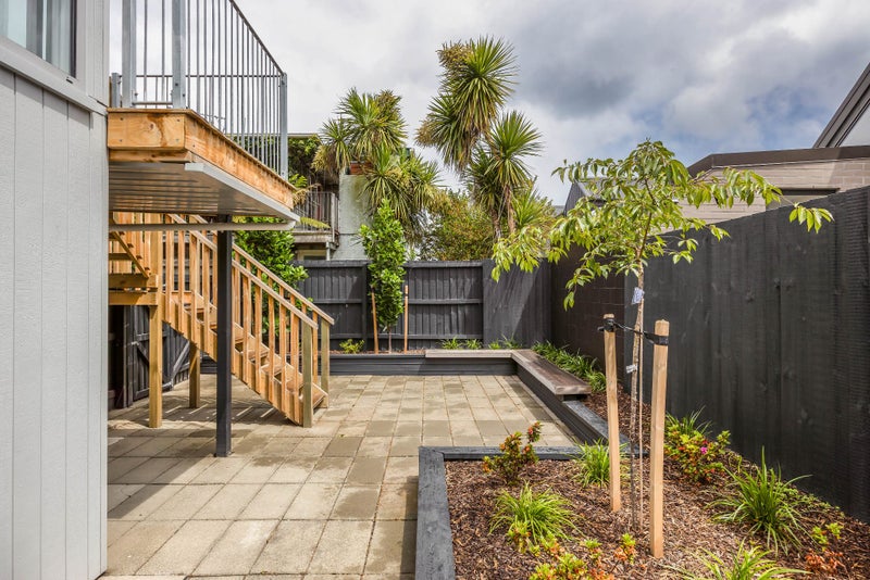 Spacious, Sunny and Refurbished64627286225281114