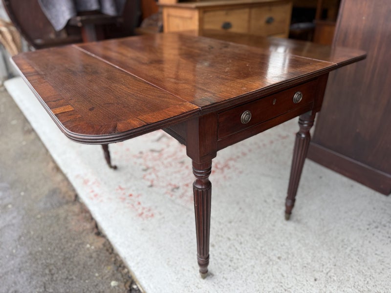 Quality Antique George III Pembroke Table in Rosewood Carousel 2