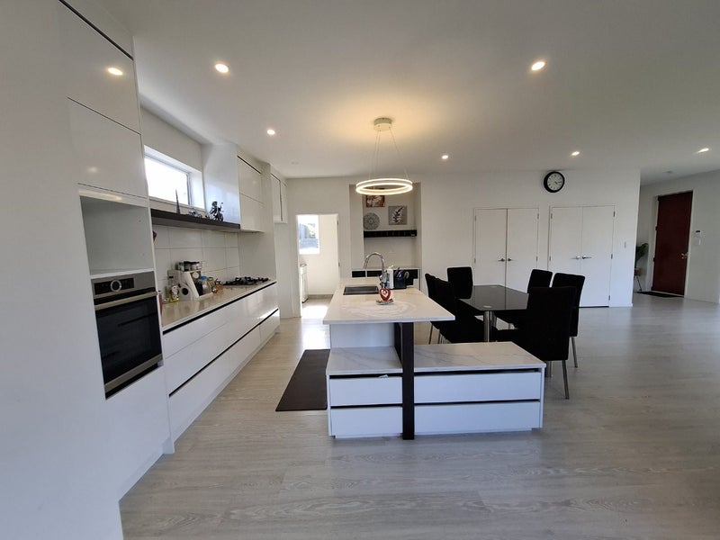 Westgate, 3 bedrooms64627384686595111