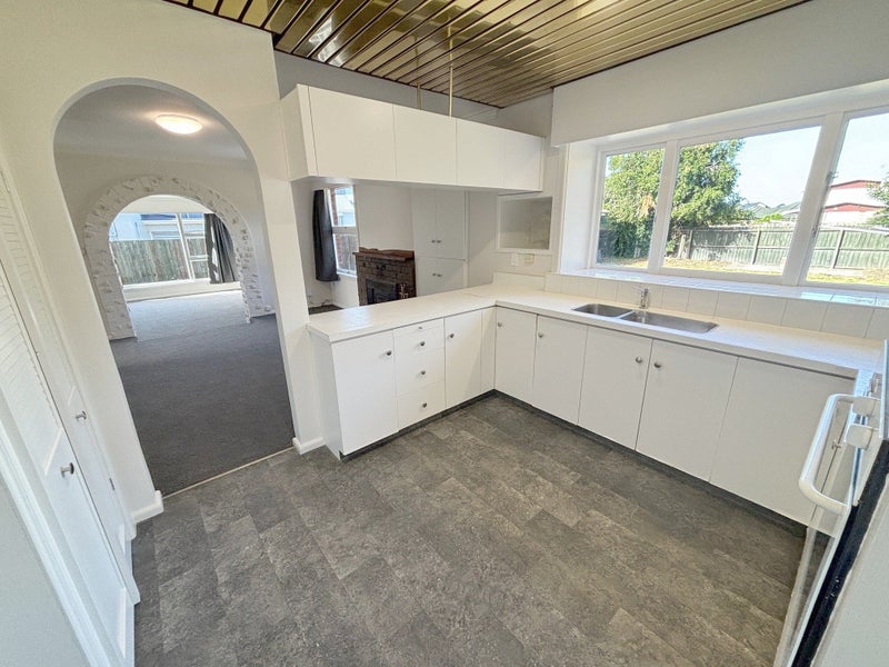 Upper Riccarton, 3 bedrooms64627476708226111