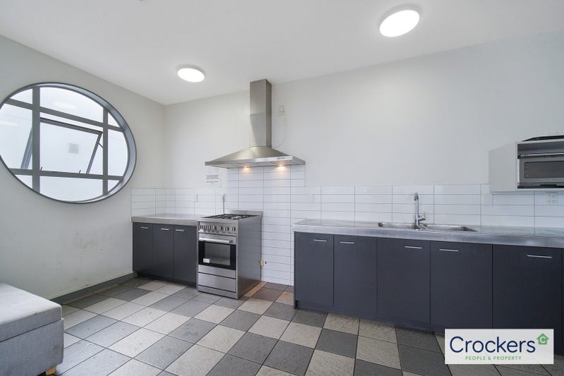 Eden Terrace, Studio64627476729857112