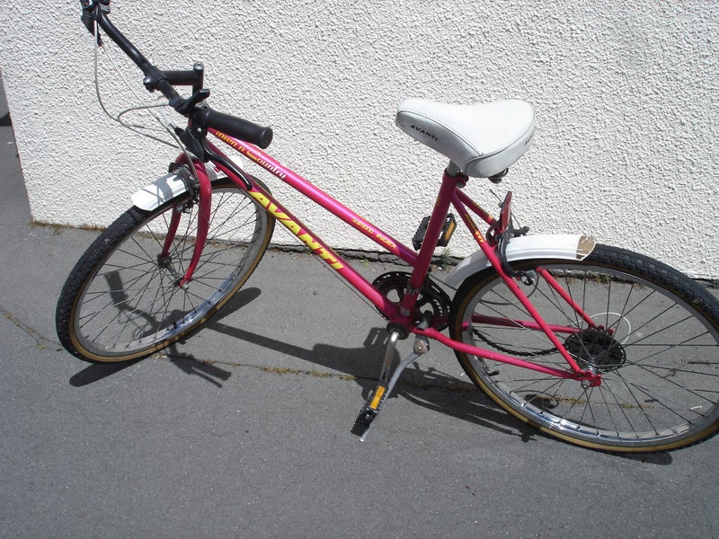 Avanti Ladies road bike Carousel 2