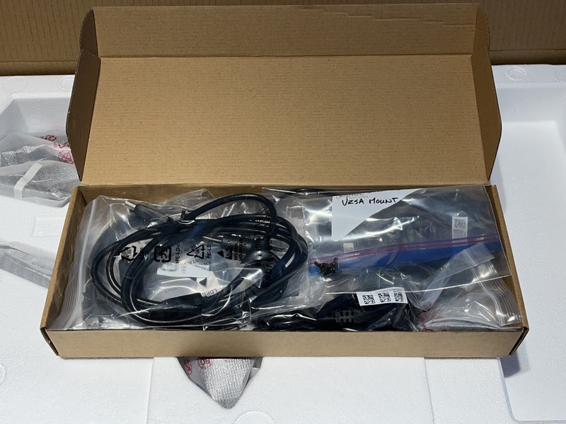 LG OLED 240Hz 1440P Gaming Monitor64627602104449111