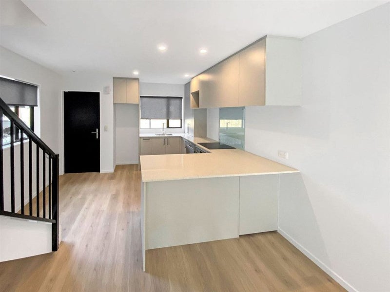 St. Albans, 3 bedrooms64627665228290112