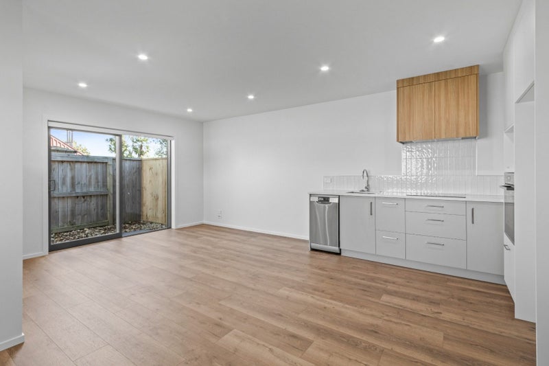 Leamington, 2 bedrooms64627665278594114