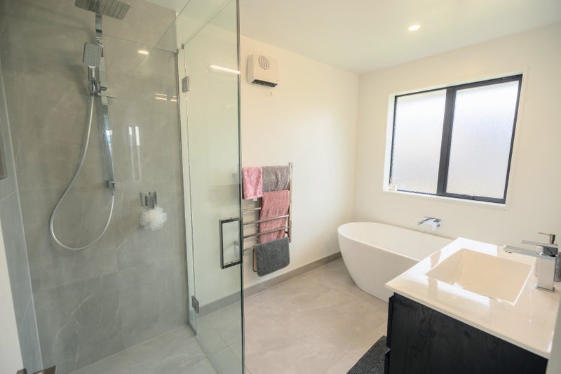 Woodend, 4 bedrooms64627678141697113