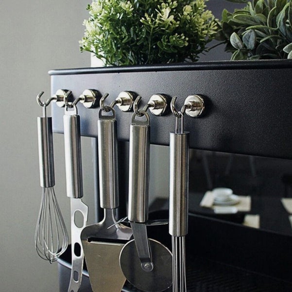 Strong Magnetic Hooks Carousel 12