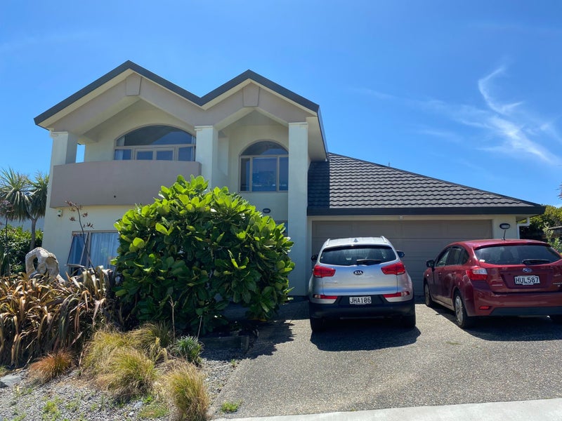 Island Bay, 5 bedrooms64627778197505111