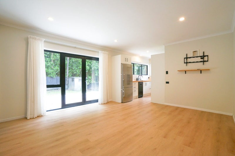 Papakura, 2 bedrooms64627877489538110