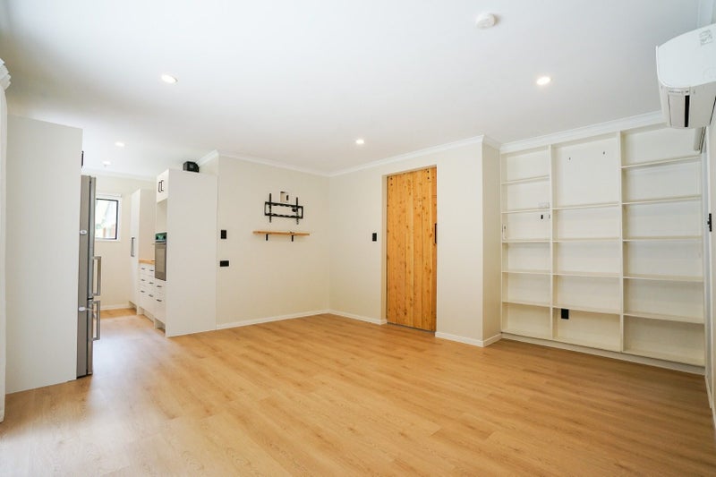 Papakura, 2 bedrooms64627877489538112