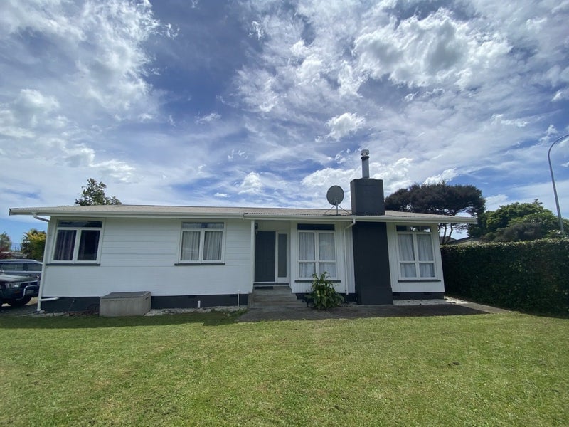 Stoke, 3 bedrooms64627977947651110