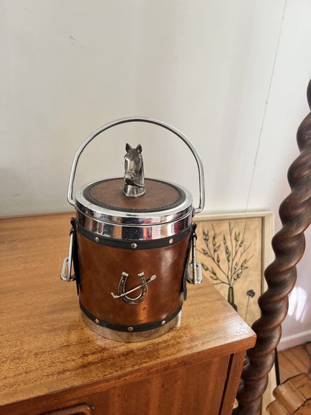 Vintage Quirky /horsey ice bucket . Carousel 1
