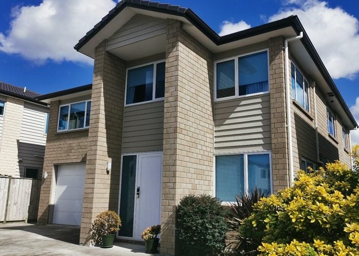 Flat Bush, 6+ bedrooms64628263046402110