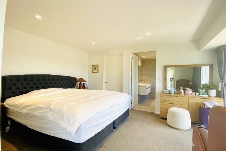 Epsom, 4 bedrooms64628361944322113