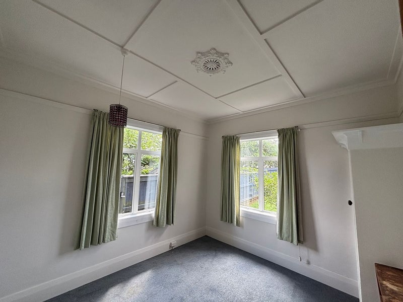 Pukekohe, 2 bedrooms64629258642561111