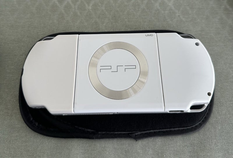 PSP 2000 – White | 64GB | Fully Set Up Carousel 3