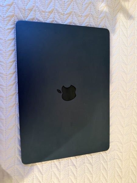 2023 MacBook Air64629672456450112