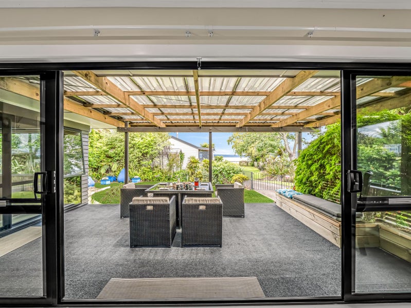 Time to relax, charming lake-view cottage!64629747775489110