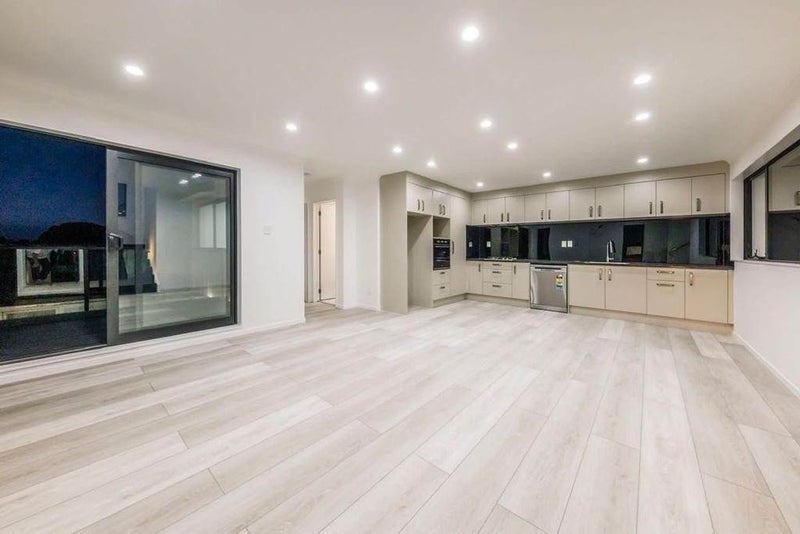 Point England, 5 bedrooms64632492440321114