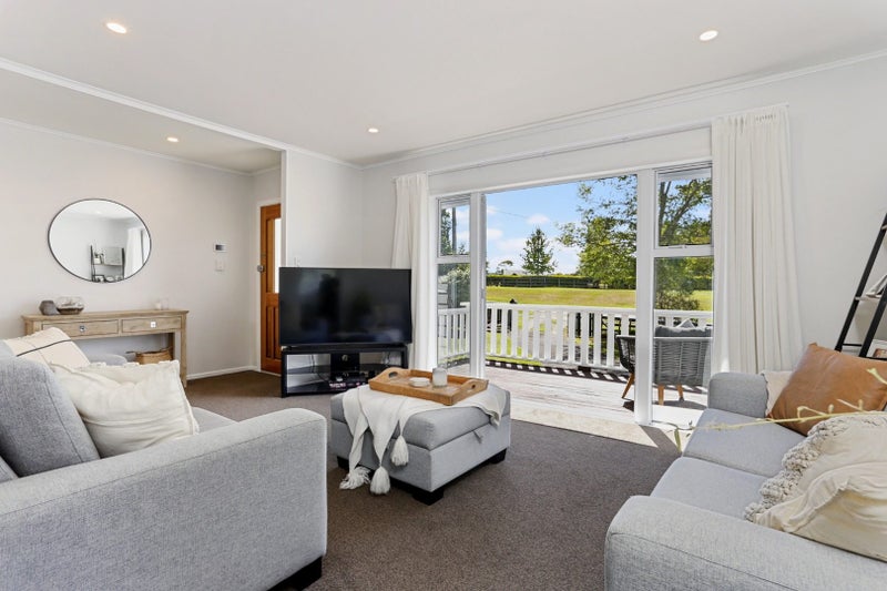 Whenuapai, 3 bedrooms64635152103554112