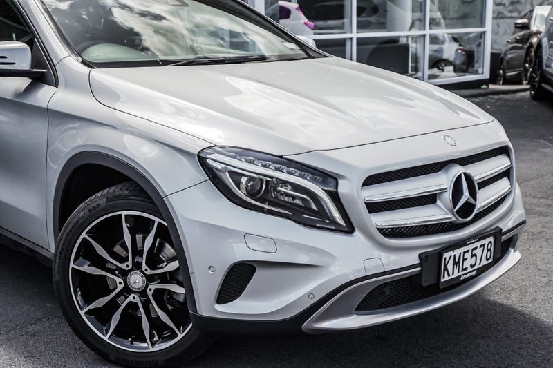 2017 Mercedes-Benz GLA 250 4MATIC + sunroof 4x464635645545603114