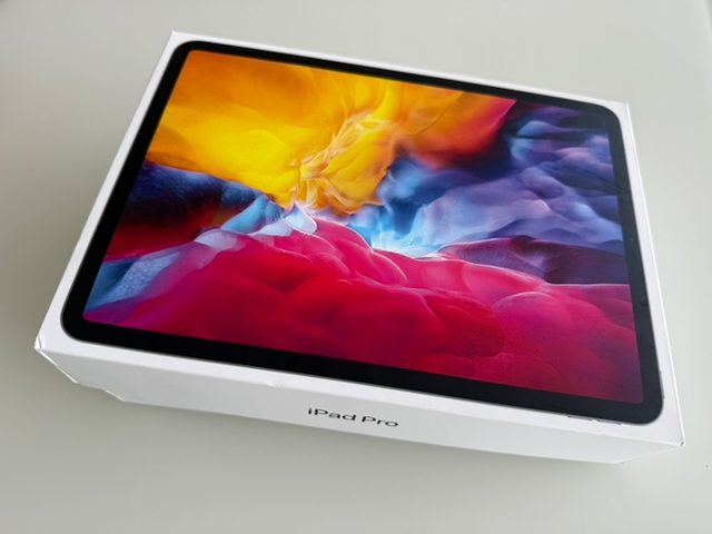 iPad Pro 11" (2nd Gen, 256GB) FULL WORKSTATION BUNDLE! Magic Keyboard + Pencil 264635867502851113