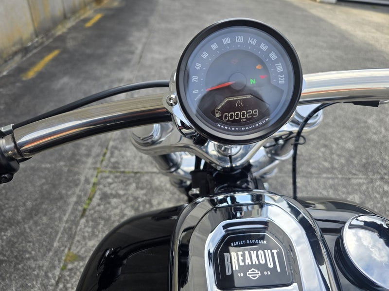 Harley-Davidson breakout 202564636543065090114