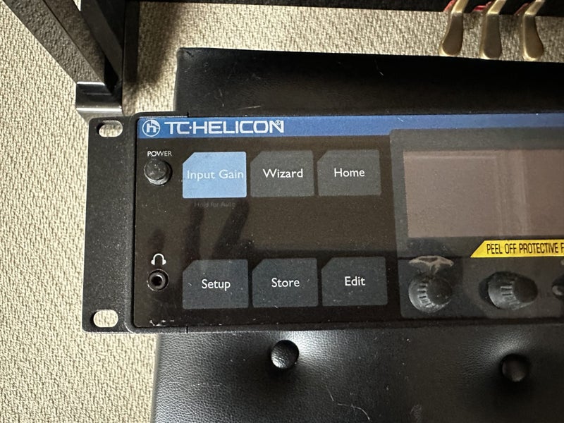 TC HELICON VOICELIVE RACK. (Very good Studio Processor Multi Effects ) Carousel 2