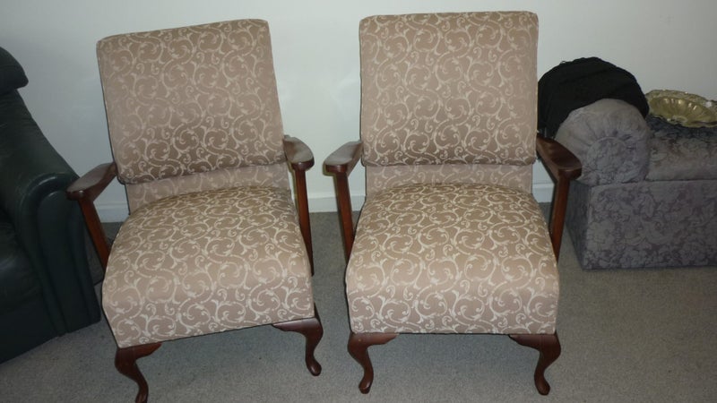 PAIR OF RETRO WOODEN ARMED CHAIRS Carousel 1