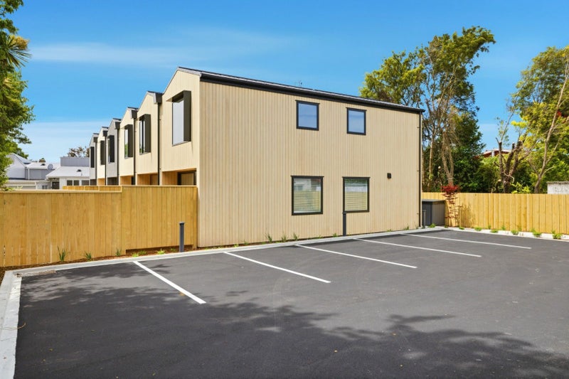 Upper Riccarton, 2 bedrooms64636751448963111