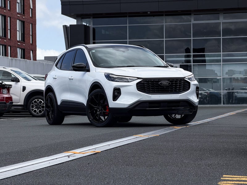 2024 Ford Escape Titanium 2.5Ph64637136438913114