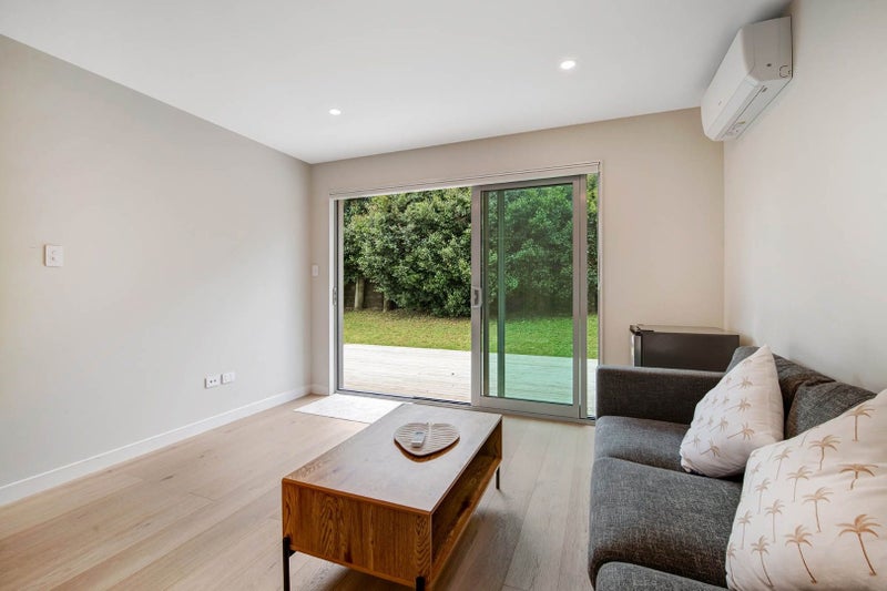 Albany, 1 bedroom64637037629185113