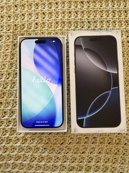 iPhone 16 Pro Max Black Titanium 256GB with accessories64637099461123111