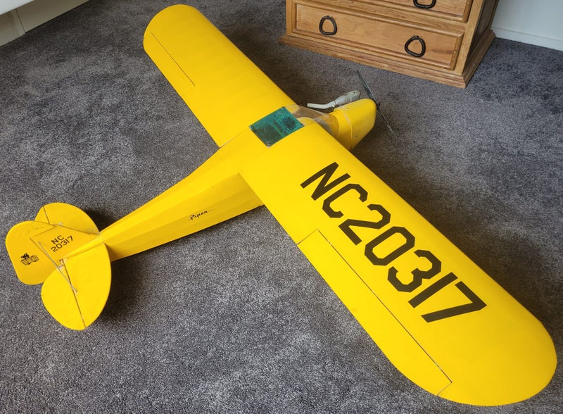 Piper Cub J3 model RC airplane Carousel 3