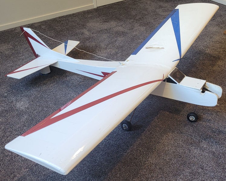 model RC trainer airplane Carousel 1