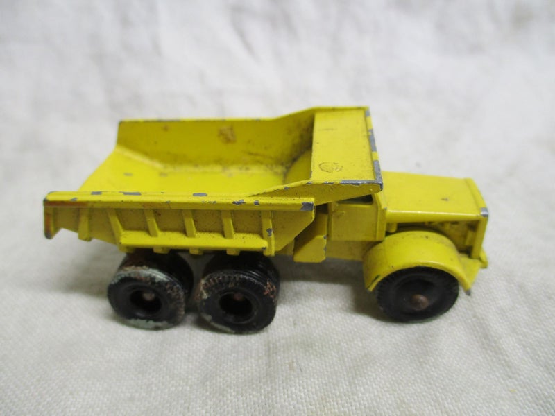 HU 7260 - Diecast Lesney Toy Truck - Euclid Dump Truck No 6 Carousel 1