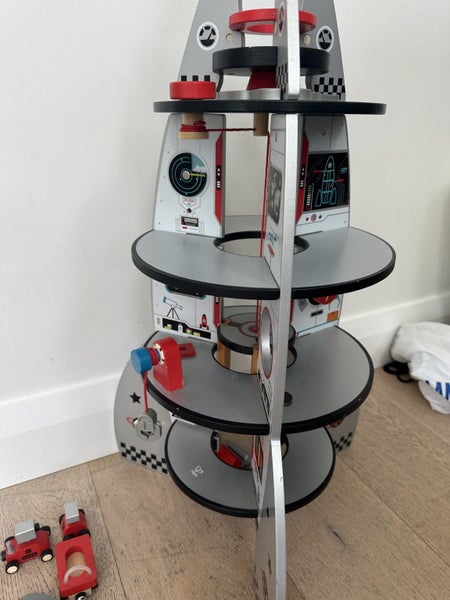Hape Wooden Rocket Ship -74cm High Carousel 2