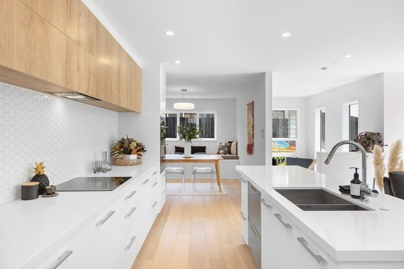 Point Chevalier, 4 bedrooms64637743050241112