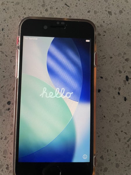 Apple iPhone SE (2nd generation) RED64716885459586112