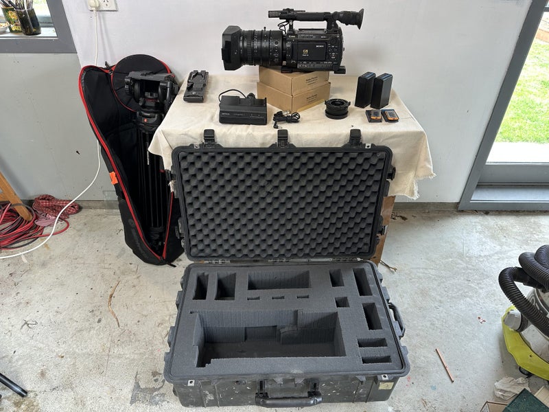 Sony Cinema Camera Full Pro Kit w/ Tripod - PMW-F3 CineAlta Carousel 1