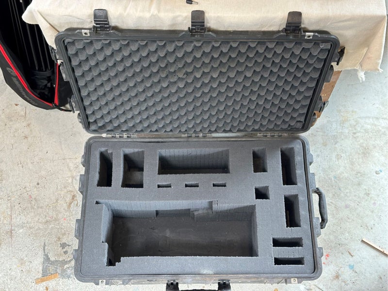 Sony Cinema Camera Full Pro Kit w/ Tripod - PMW-F3 CineAlta Carousel 6