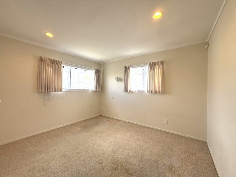 Mount Albert, 4 bedrooms64638737887874112