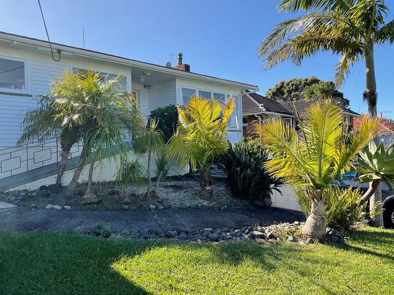 Murrays Bay, 3 bedrooms64638837509122111