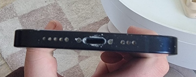 IPHONE 1364858208168449113