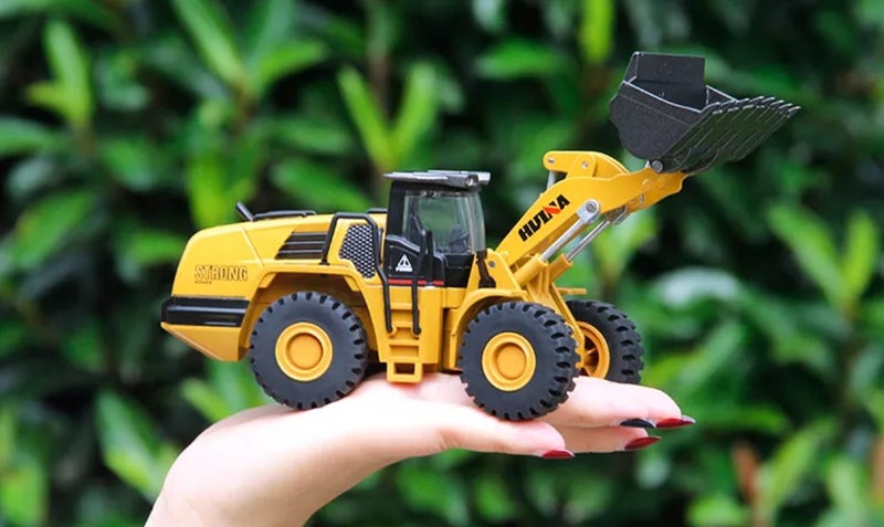 Die-cast HUINA 1714 Bulldozer Loader Model Scale 1:50 Carousel 1