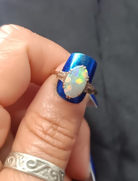 Opal ring Carousel 1