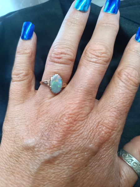 Opal ring Carousel 2