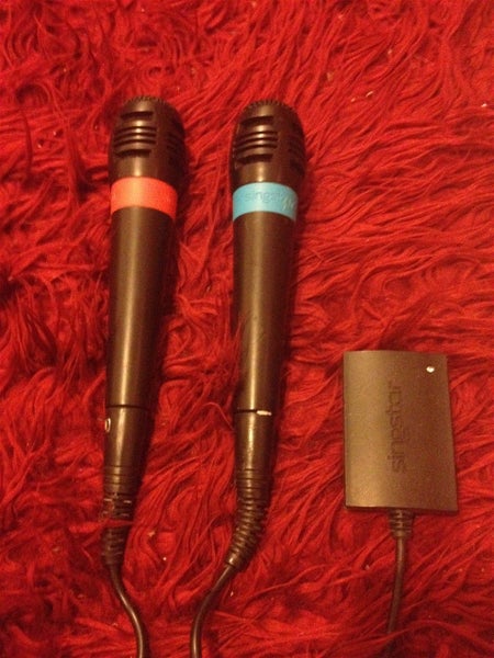 Official Sony Microphones for Singstar Games! - PS2 & PS3 Carousel 1