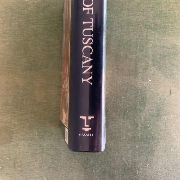 VILLAS OF TUSCANY hard cover book, published by CASSELL, 477 pages64639435302402112