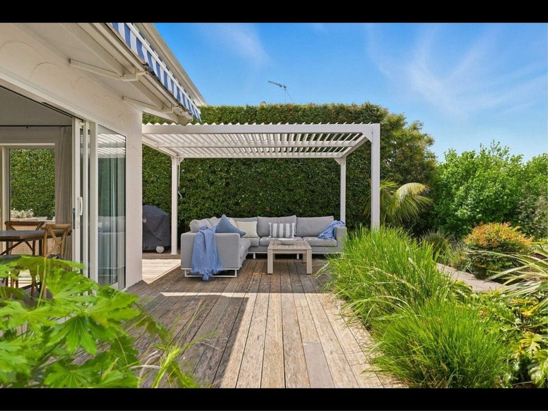 Mount Maunganui, 4 bedrooms64639634215937111